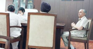 मुकेरियां शहर में लगें गंदगी के ढंपों को लेकर विधायक जंगीलाल महाजन मिले निकाय मंत्री से